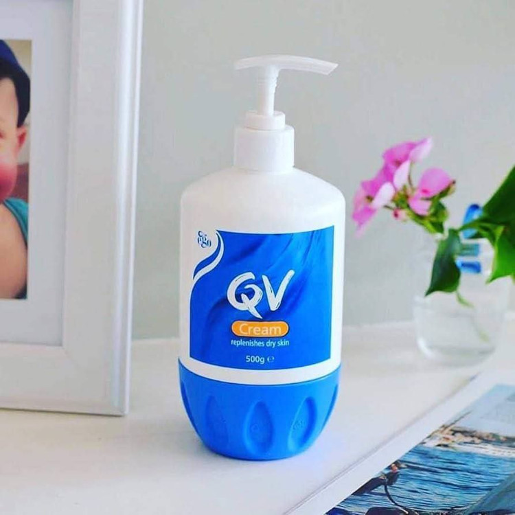 کرم مرطوب کننده پمپی کیووی QV اورجینال