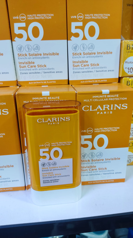 ضدآفتاب استیکی بی رنگ SPF50 کلارنس